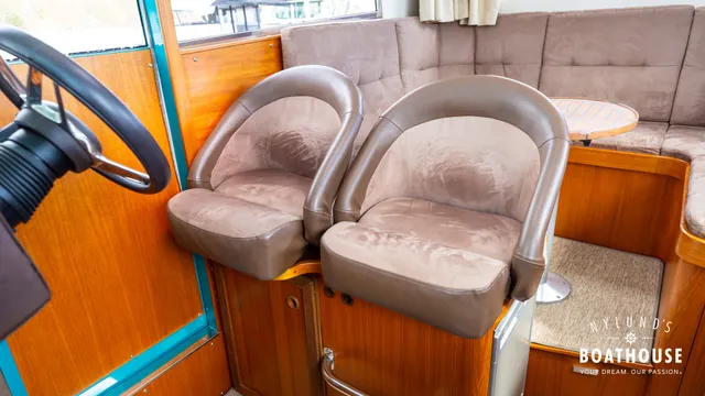 Brizo Yachts 28