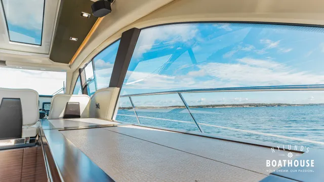 Azimut 55S