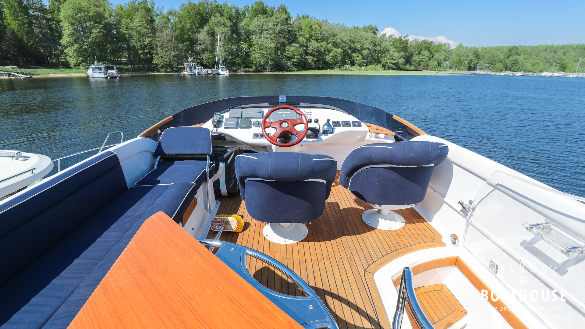 Nord West 370 Flybridge - Image 33
