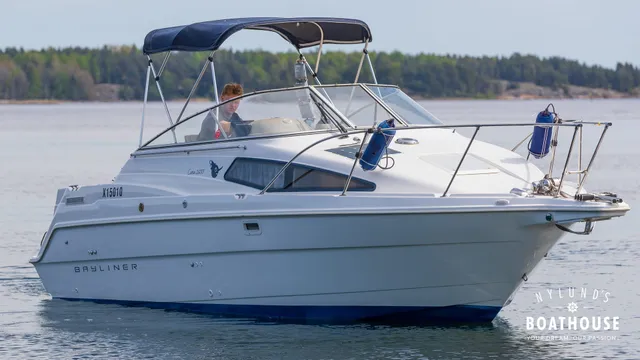Bayliner Ciera 2655 — En navigation