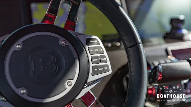 Axopar Brabus Shadow 800 Sun Top — Extérieur