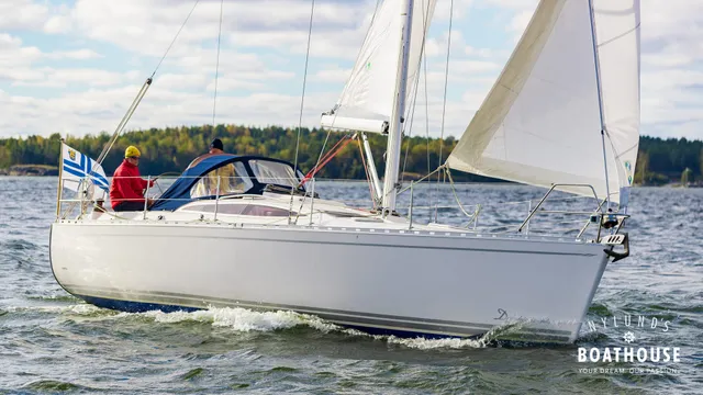 Delphia  D37