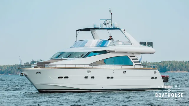 Elegance 68 — Cruising
