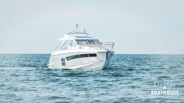 Azimut 55S