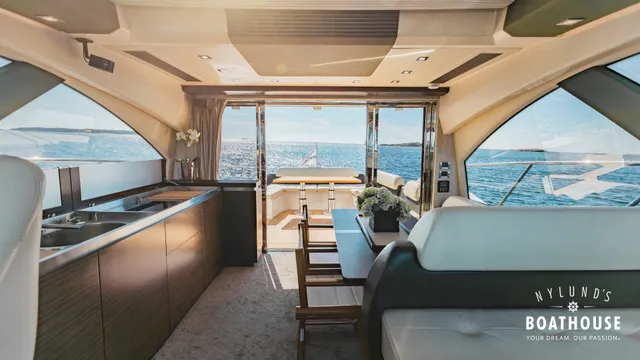Azimut 55S