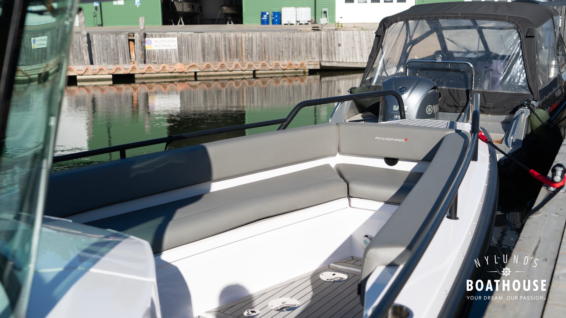 Axopar 28 Cabin - Image 59