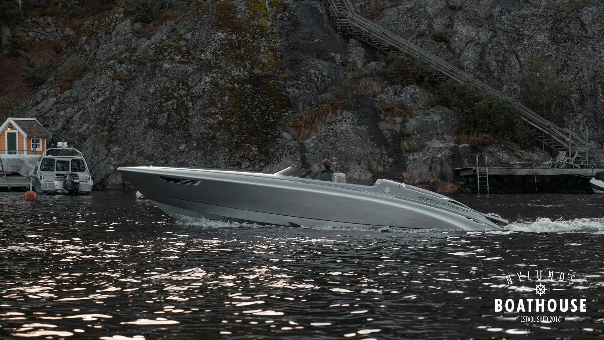 Donzi 28 Fearless Yacht - Image 21