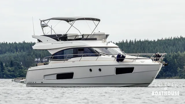 Bavaria Virtess 420 Fly — Cruising
