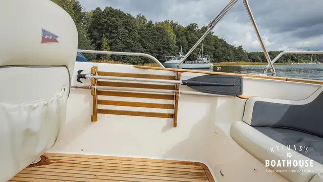 Nimbus 250 R — Intérieur