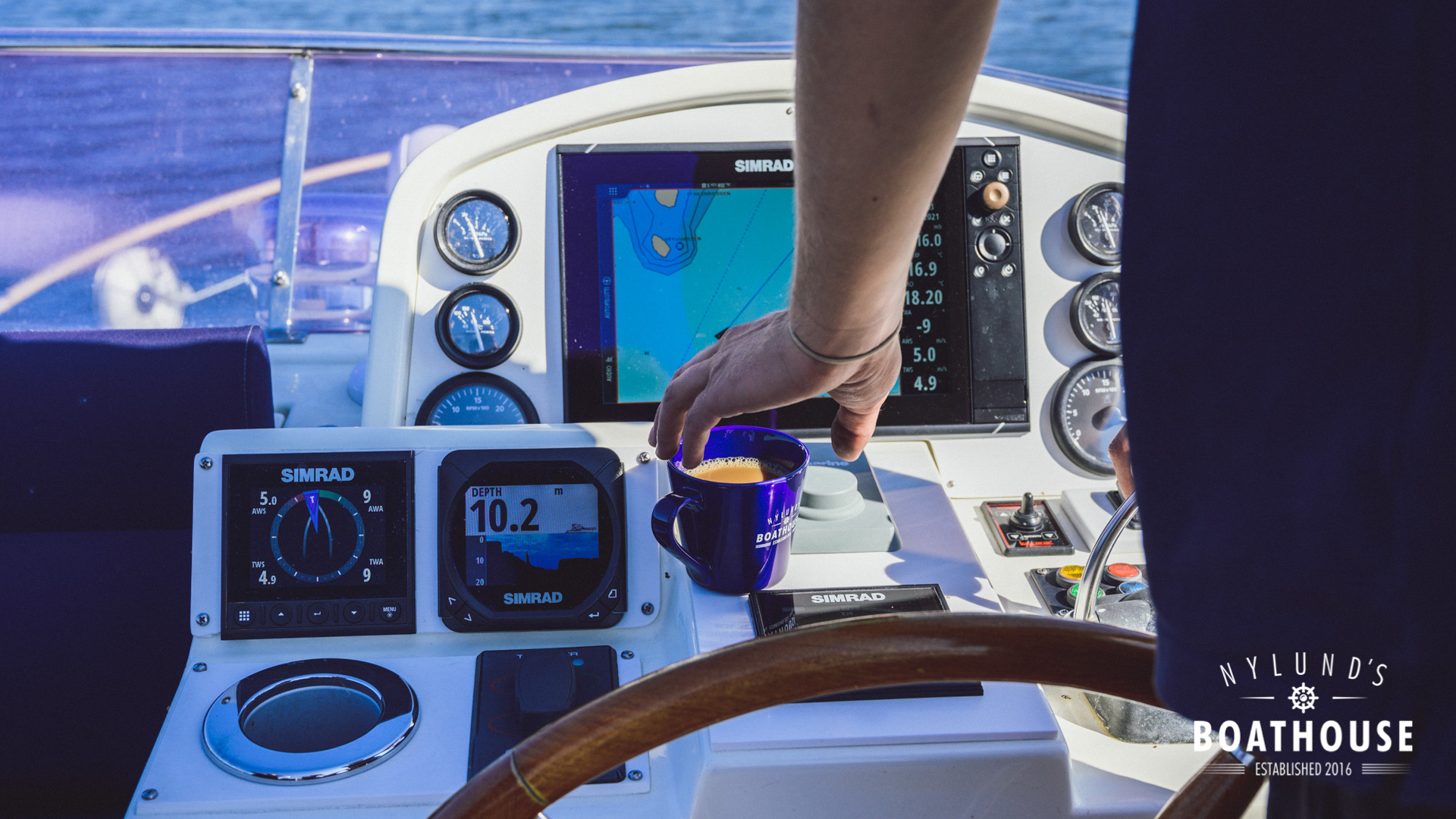 Trader 535 Signature - Image 24