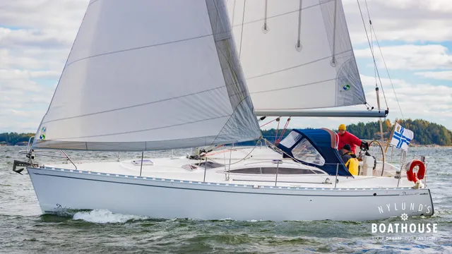 Delphia  D37