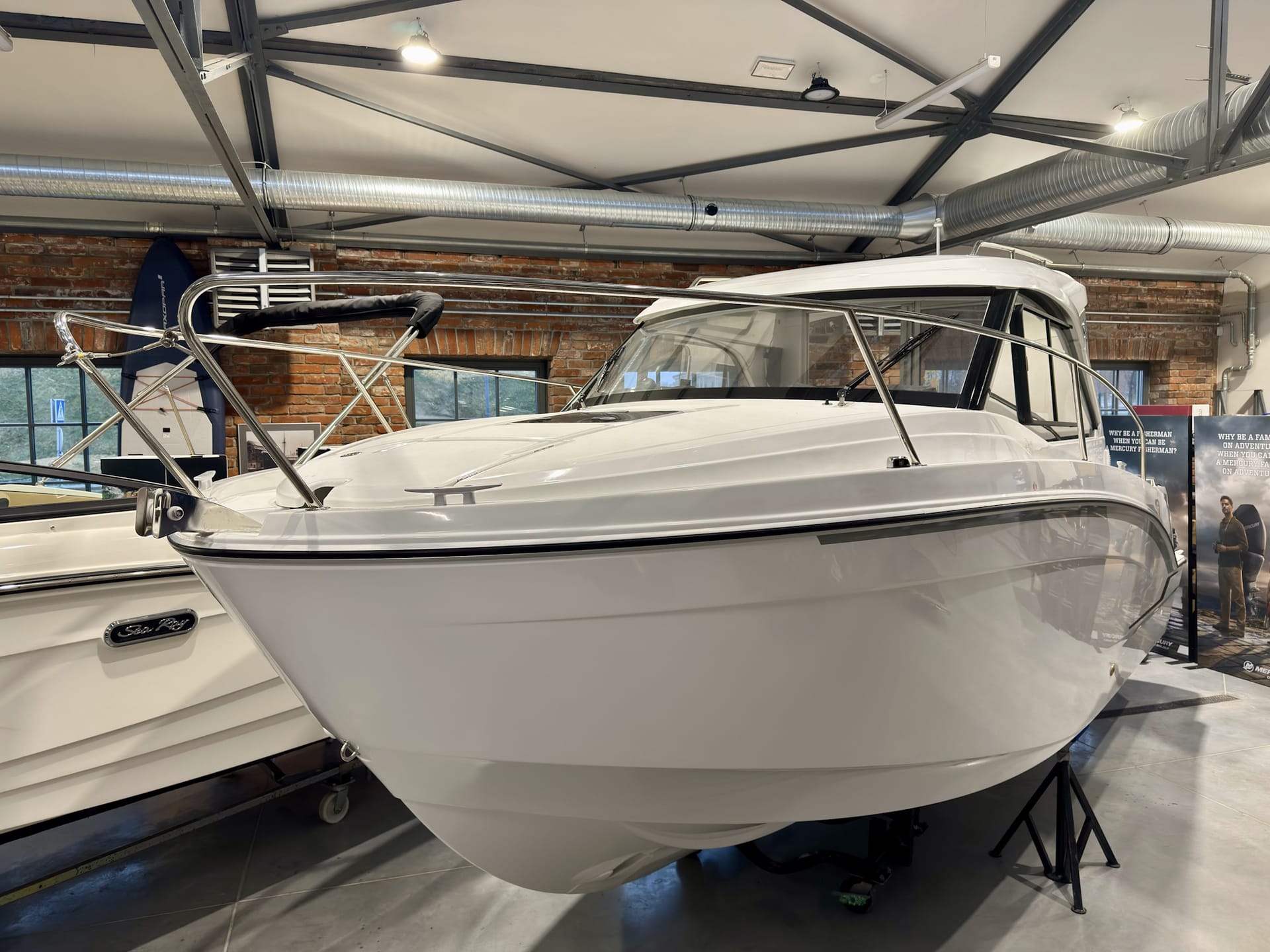 Beneteau Antares 7 - Image 1