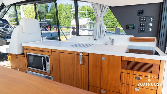Grandezza 37 CA — Interior