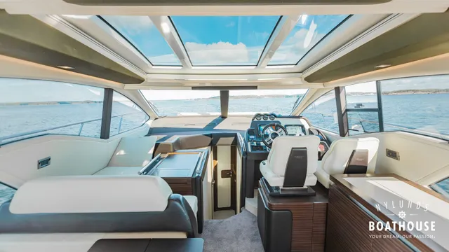 Azimut 55S