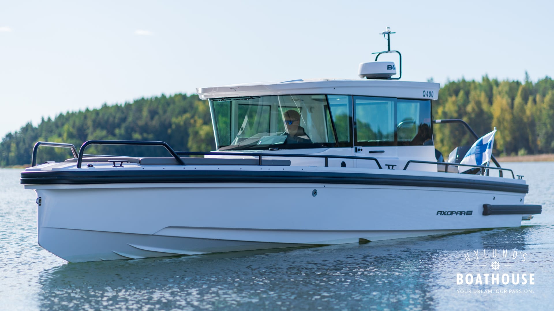 Axopar 28 Cabin - Image 9