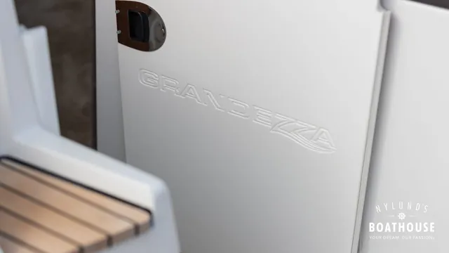 Grandezza 34 OC — Interior