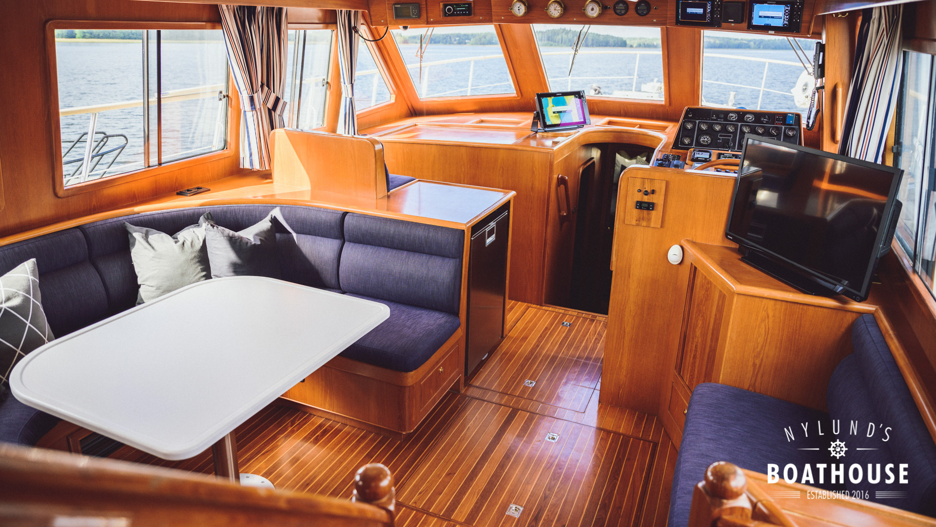 Trader 535 Signature - Image 68