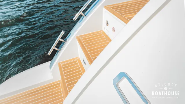 Azimut 55S