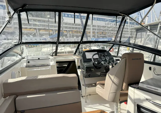 Quicksilver Activ 805 cruiser