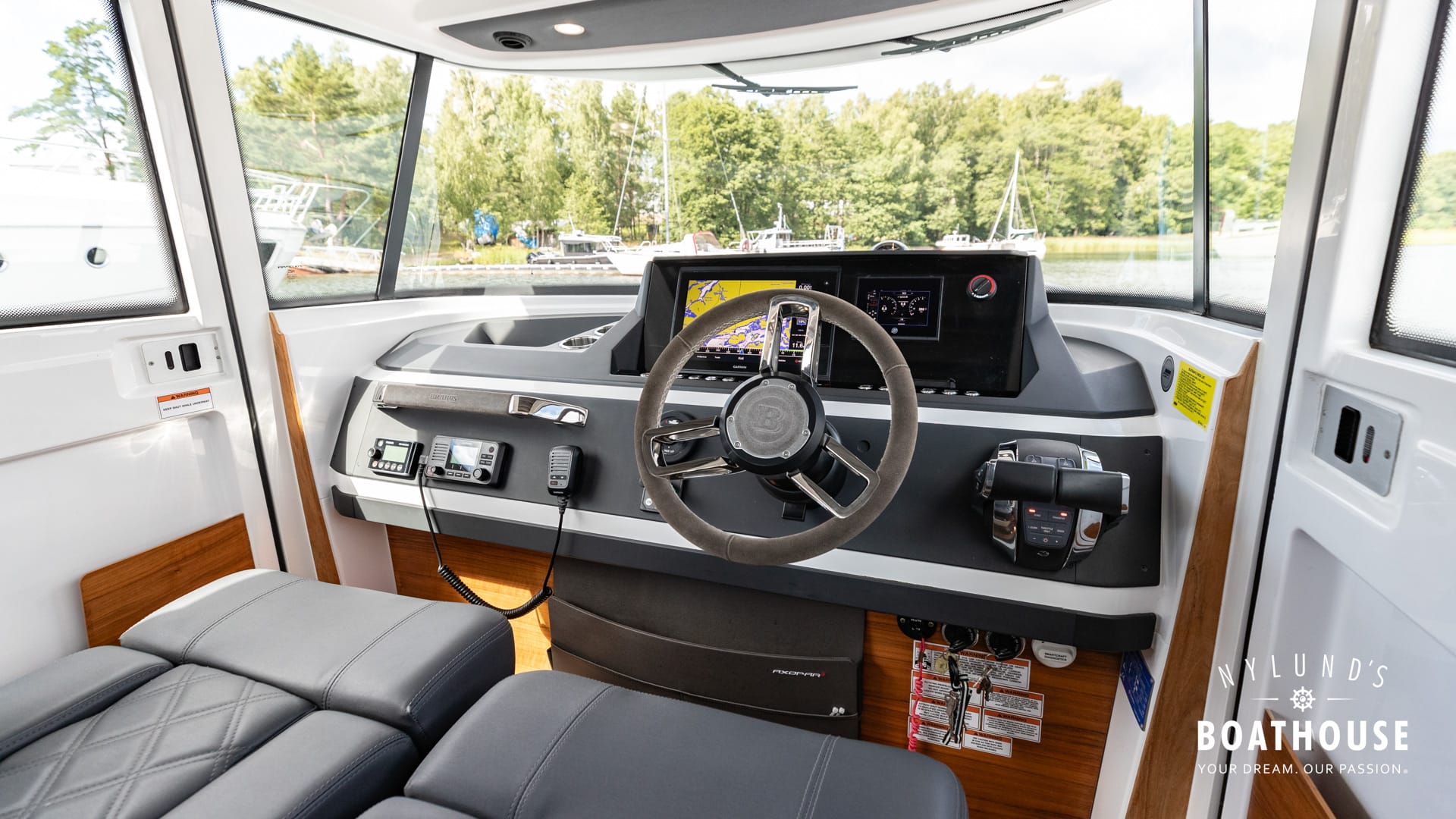 Axopar 28 Cabin - Brabus Line - Image 48