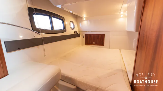 Grandezza 34 OC — Interior