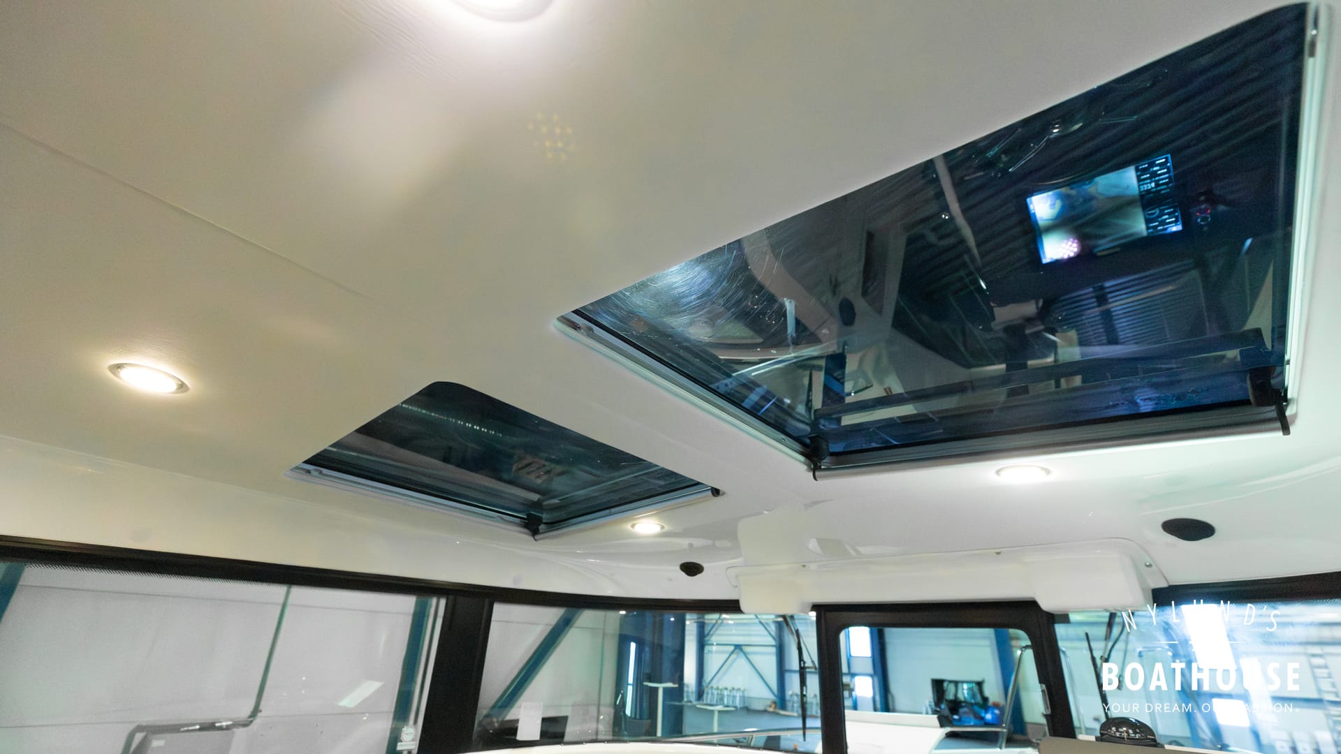 XO 270 RS Cabin OB - Image 19