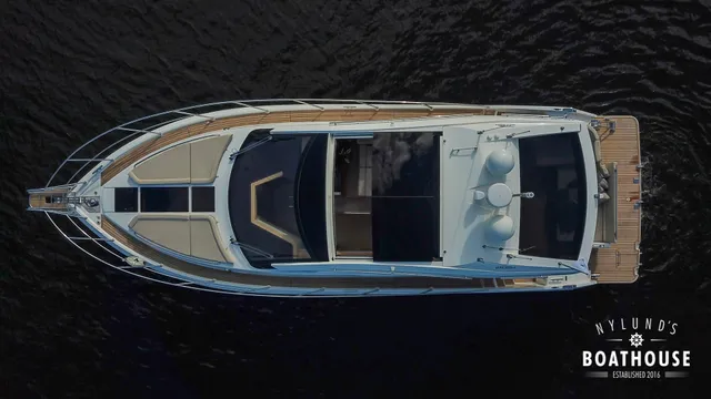 Galeon 430 HTC — Ulkopuoli