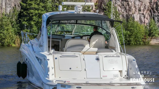 Sea Ray 395 Sundancer — Cruising