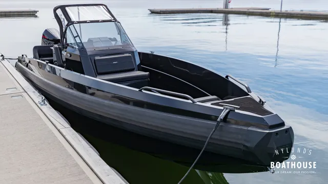 Iron 827 R — Auf dem Wasser