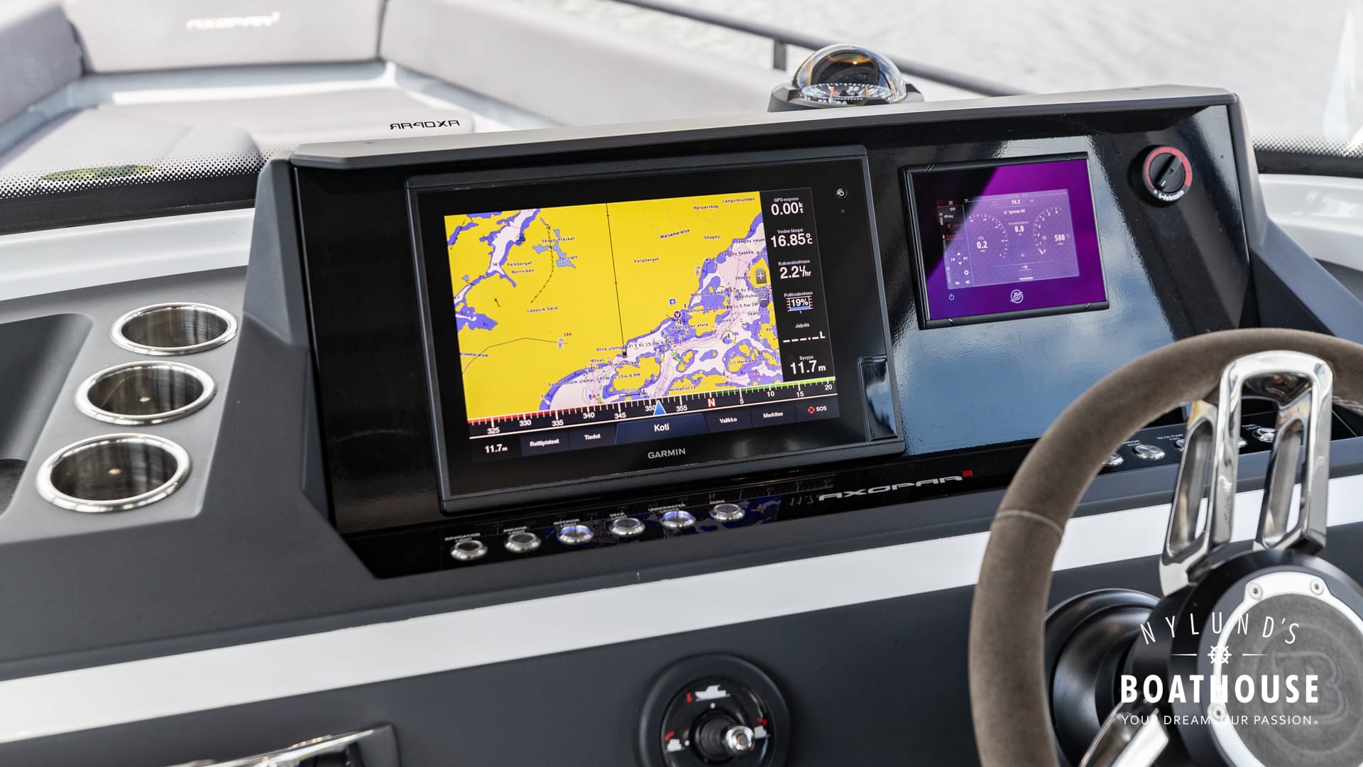 Axopar 28 Cabin - Brabus Line - Image 50
