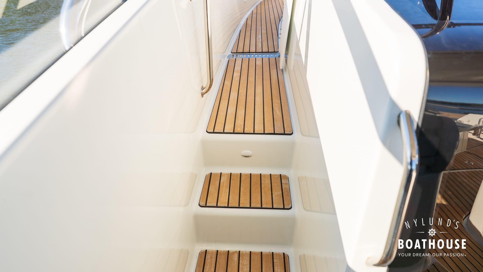 Beneteau Flyer 10 - Image 58