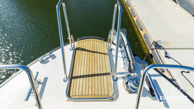 Targa 37+ Hi-Fly CFC — Exterior