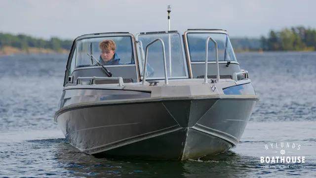 Buster Magnum — Cruising