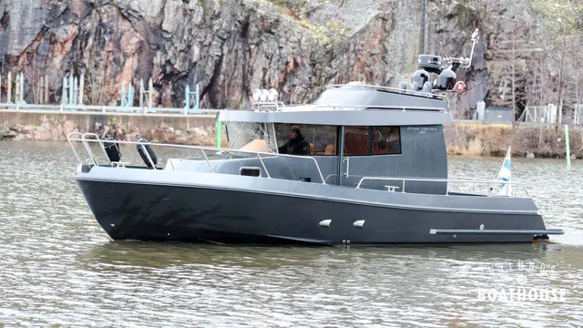 Brizo Yachts 30 Fly