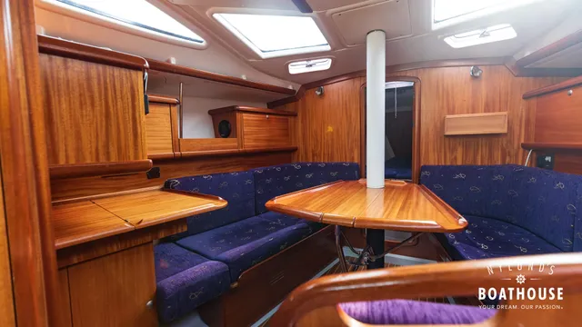 Delphia  D37