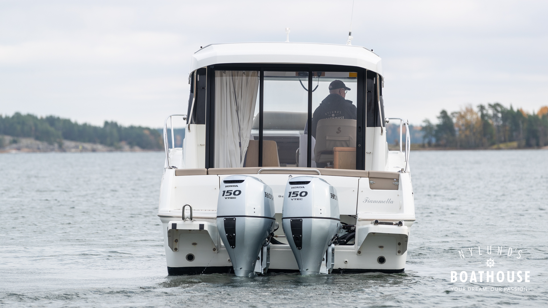 Beneteau Antares 8.80 OB - Image 20