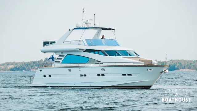 Elegance 68 — Cruising