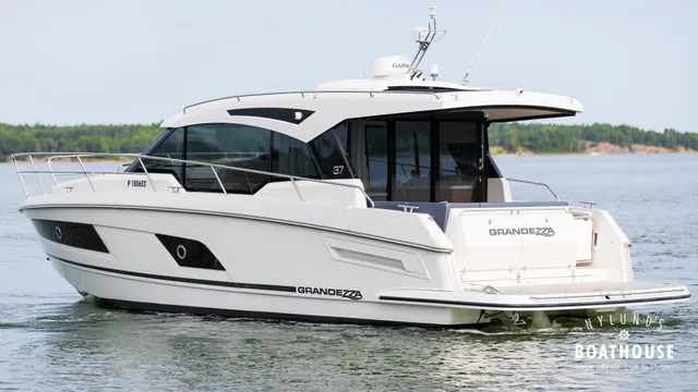Grandezza 37 CA — Navegando