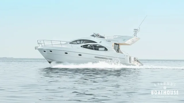 Azimut 42 Fly — En navigation