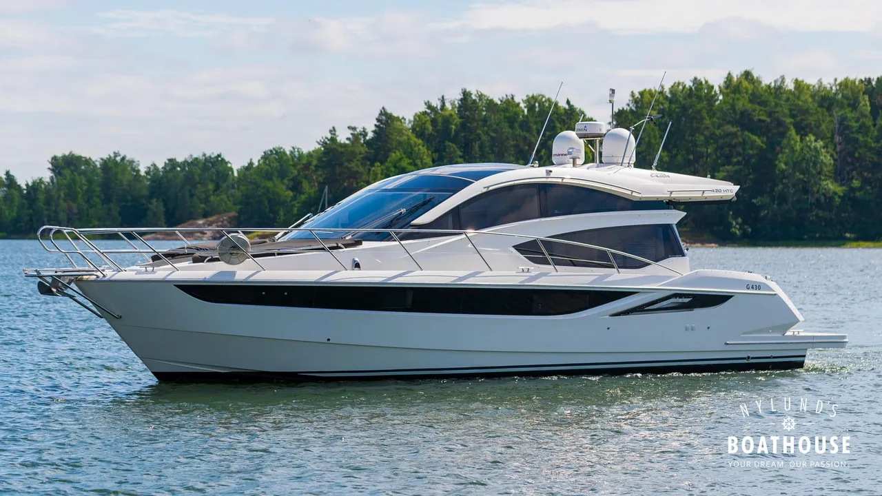 Galeon 430 HTC — Merellä