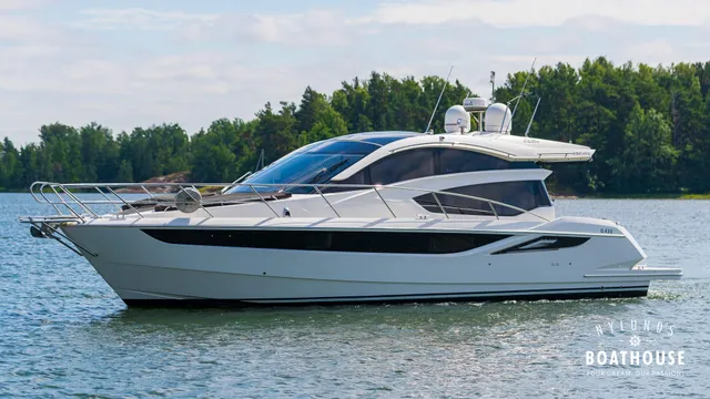 Galeon 430 HTC — Merellä