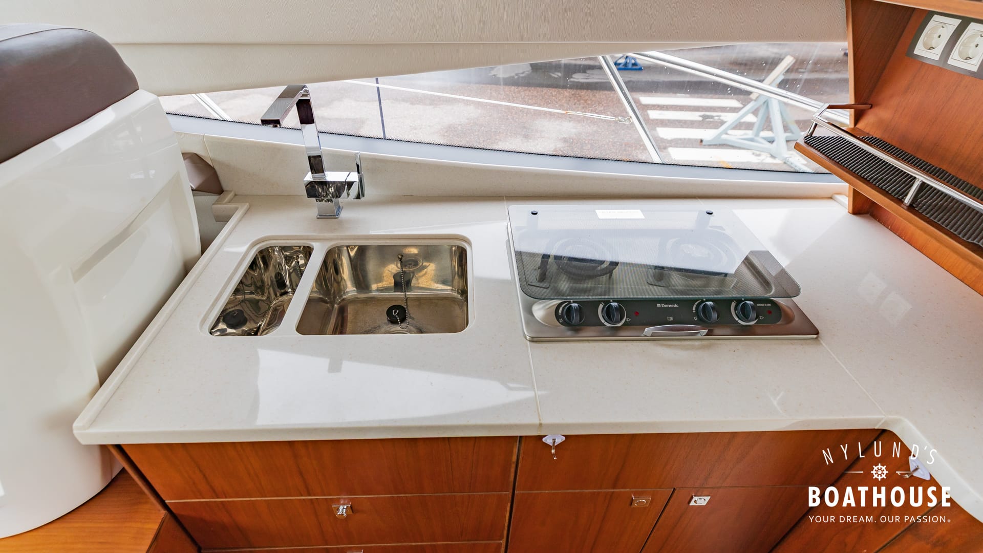 Galeon 340 Fly - Image 43