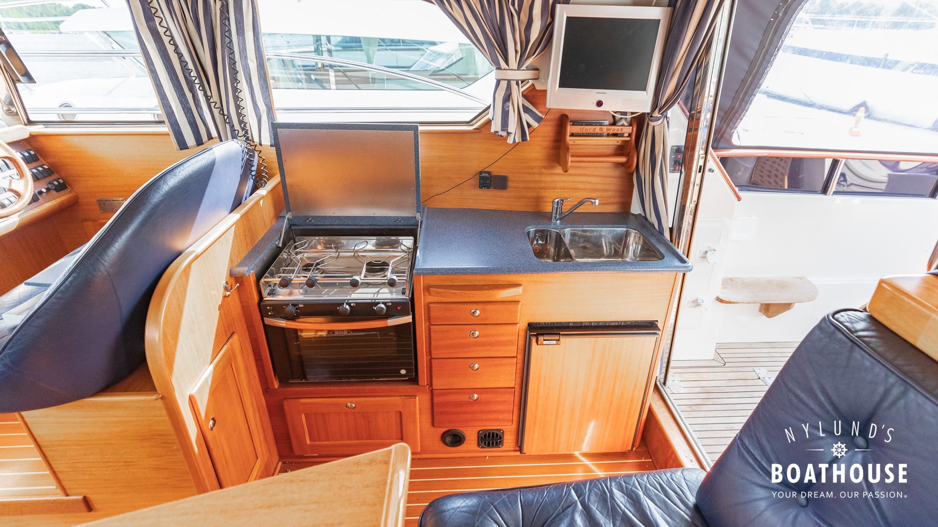 Nord West 390 Flybridge - Image 23