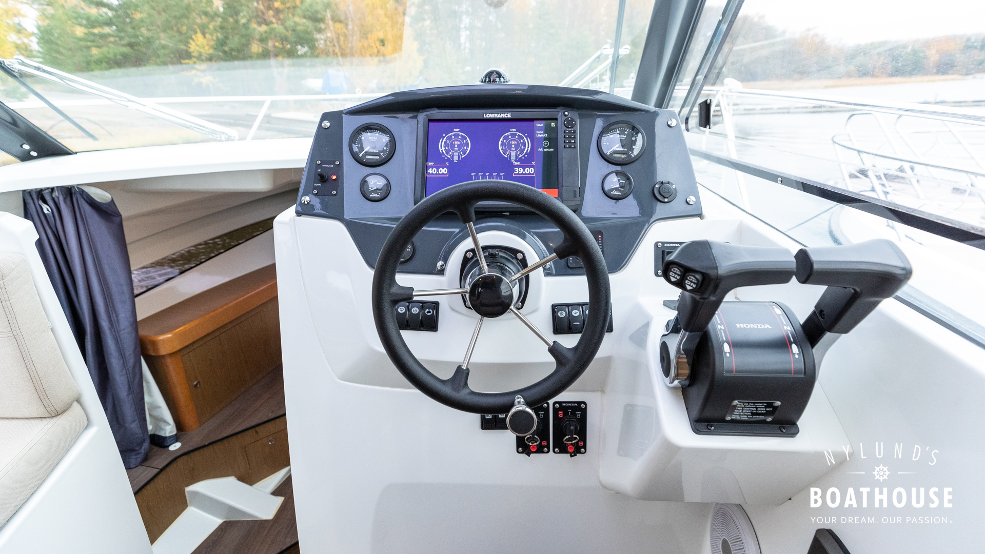 Beneteau Antares 8.80 OB - Image 44