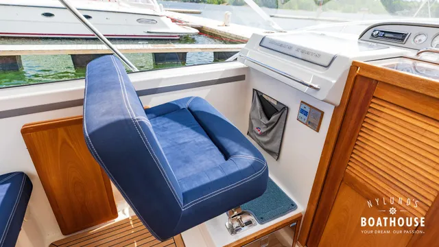 Nimbus 27 Nova S — Interior