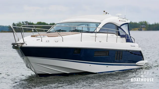 Fairline Targa 38 — Merellä