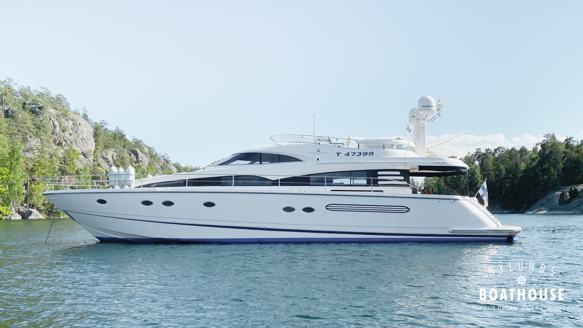 Fairline Squadron 62 - Image 11