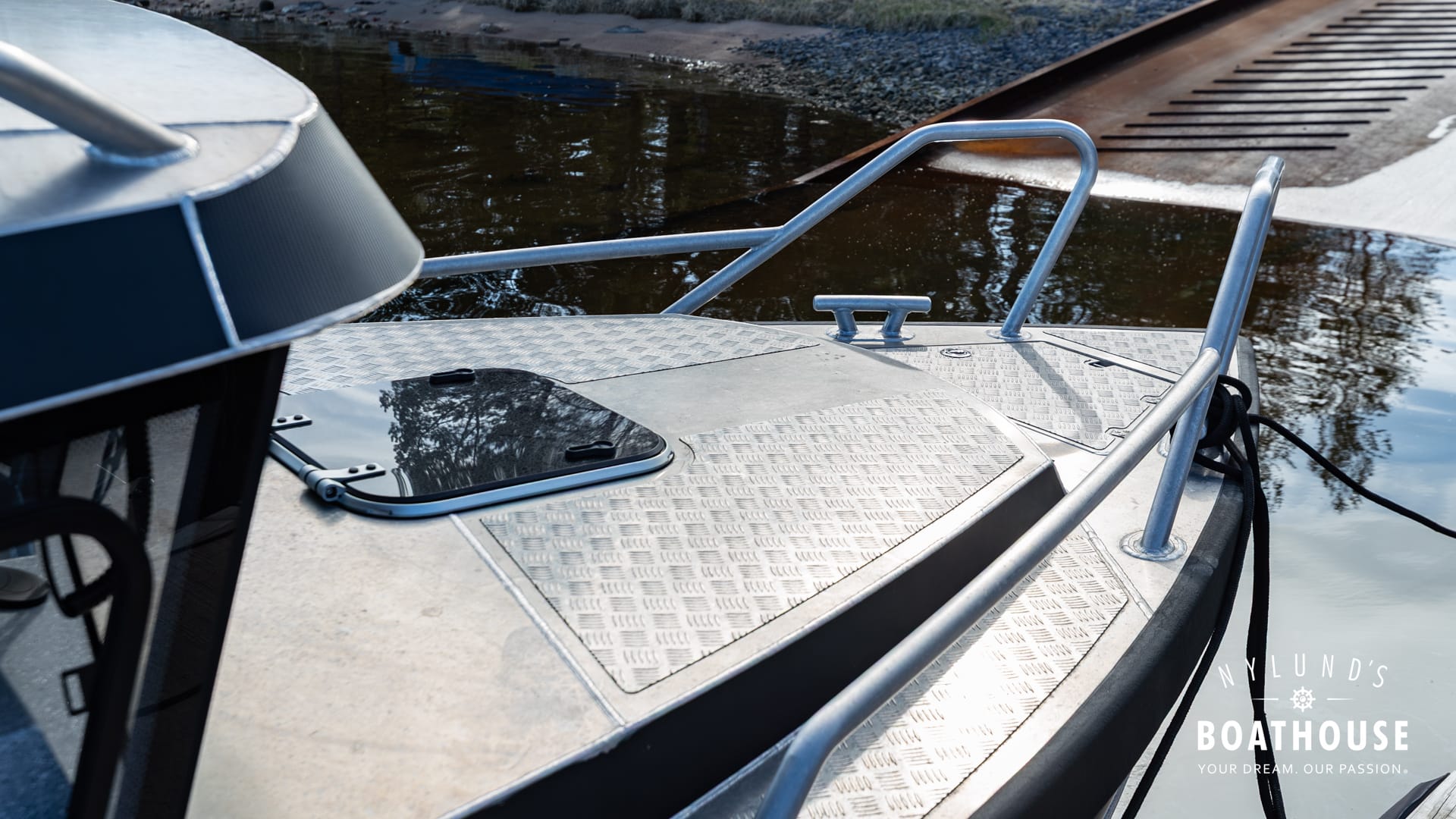 Vboats Voyager 700 Cabin - Image 19