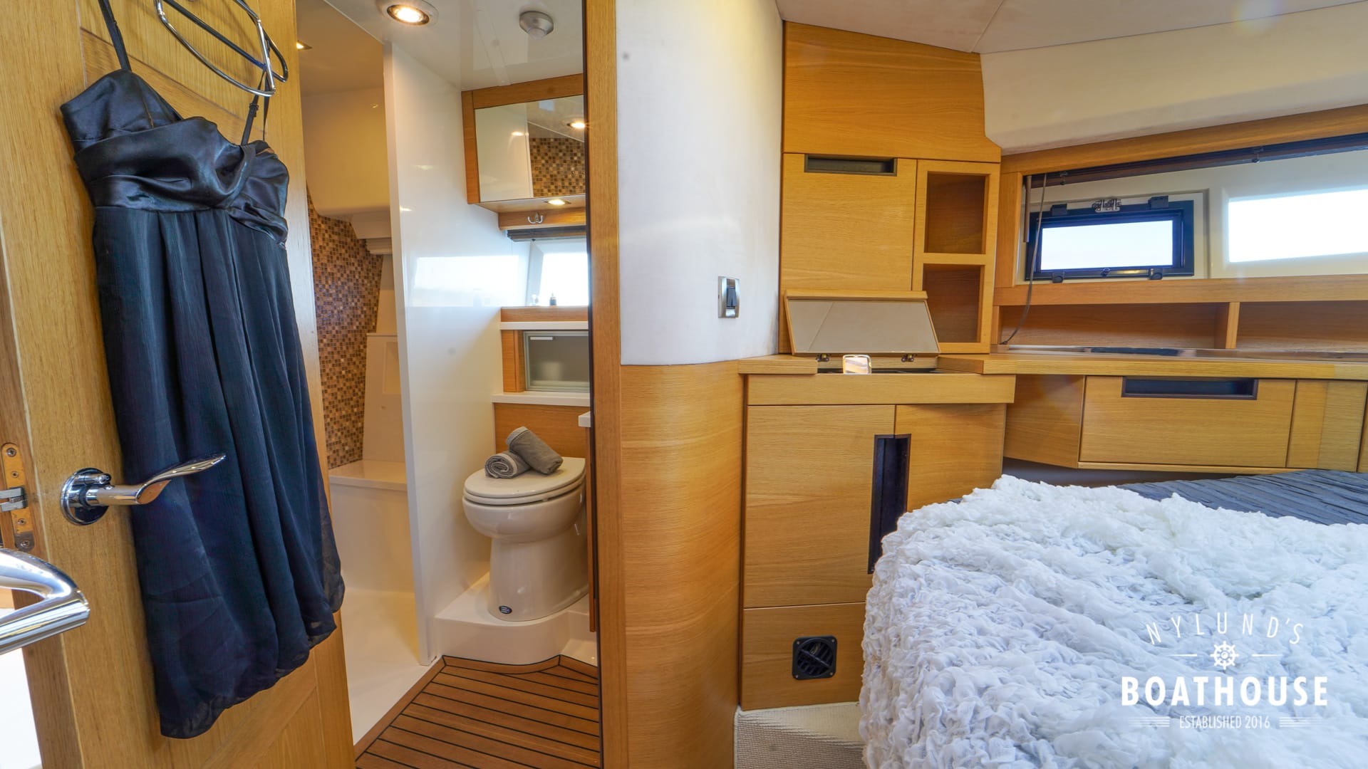 Galeon 430 HTC - Image 44