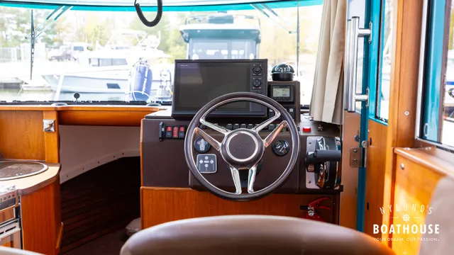 Brizo Yachts 28